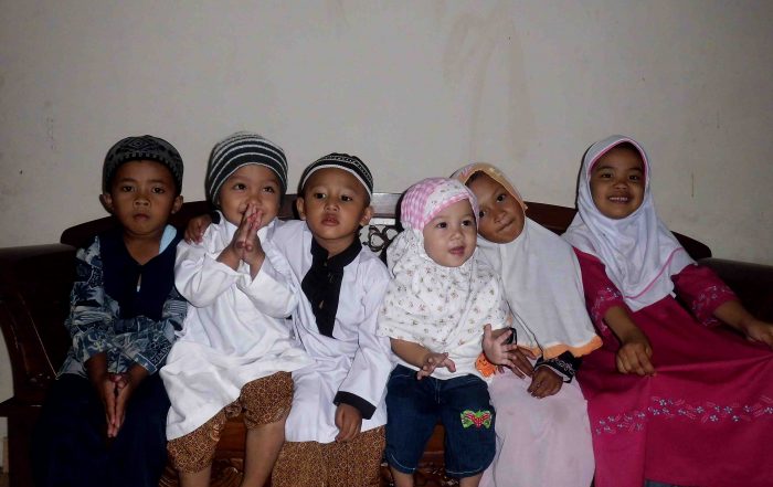 5-anak-asuh-diurus-dari-bayi-700x441